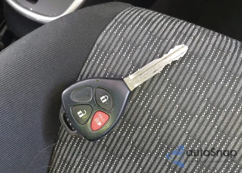 2015 Toyota Yaris Le z USA, uszkodzony, nr VIN VNKKTUD35FA040466